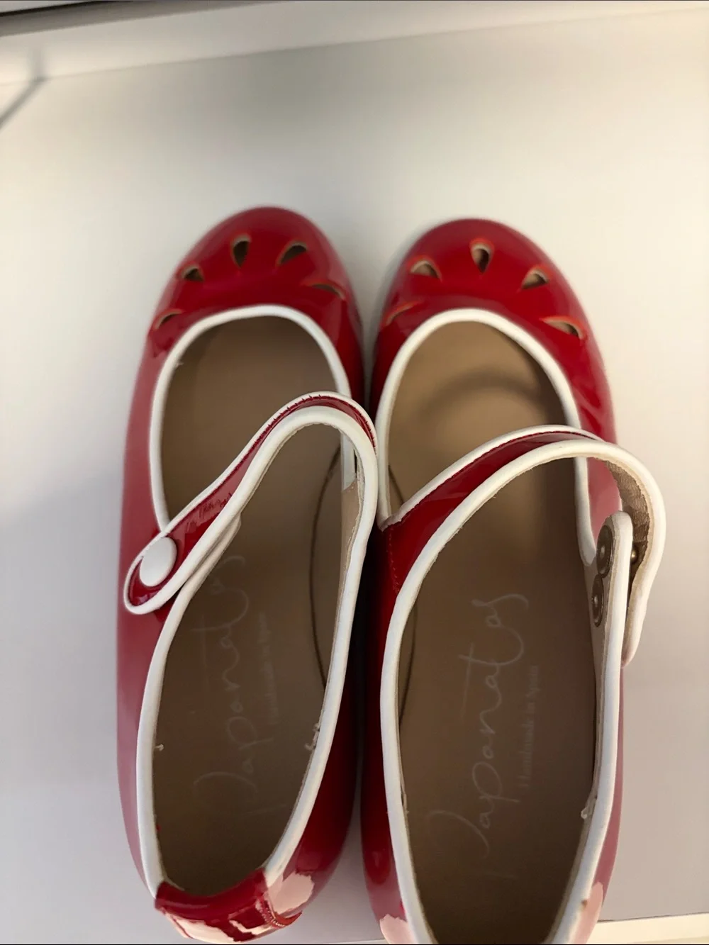 Papanatas by Eli 1957 shiny red